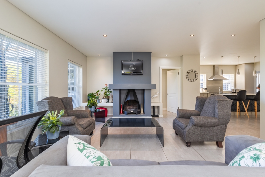 3 Bedroom Property for Sale in Whale Rock Gardens Western Cape